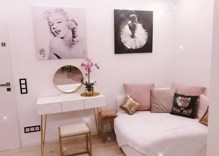 Idyllisches Nest Ueber Den Daechern *